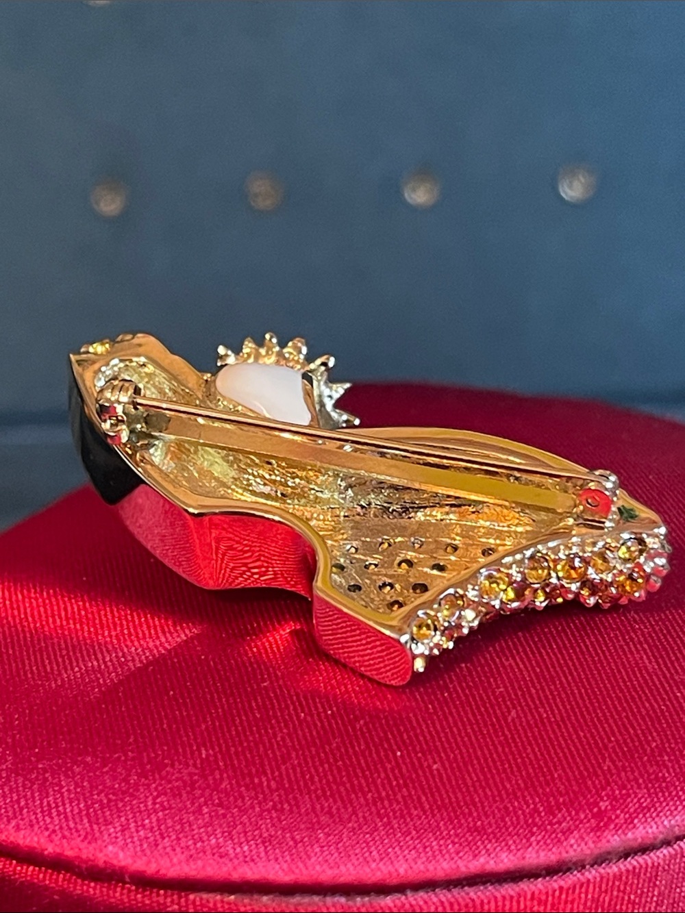 Vintage St. John 24K Gold Electroplated Austrian Crystal Wedge Shoe Brooch - Picture 6 of 13